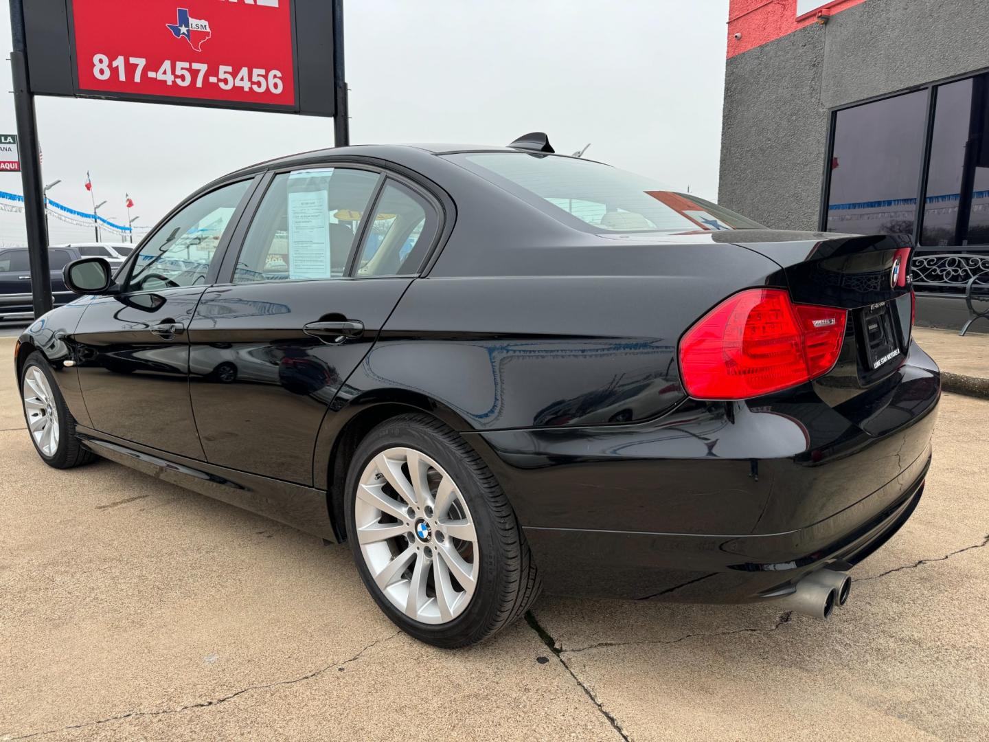 2011 BLACK BMW 3 SERIES 328I (WBAPH7G59BN) , located at 5900 E. Lancaster Ave., Fort Worth, TX, 76112, (817) 457-5456, 0.000000, 0.000000 - Photo#6